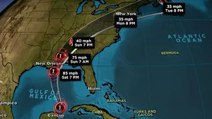 Uraganul NATE loveşte SUA | Furtuna a ajuns în Louisiana / Evacuări în New Orleans, devastat de Katrina acum 12 ani 