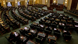 Senatorii care nu vor să stea la hotel primesc 3.000 de lei lunar pentru a se caza în regim privat