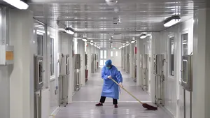 Vieţi decise din pix! Carmen şi Adriana sunt condamnate la durere pentru că în spitalul în care se tratau medicii îngrijesc exclusiv pacienţi cu Covid