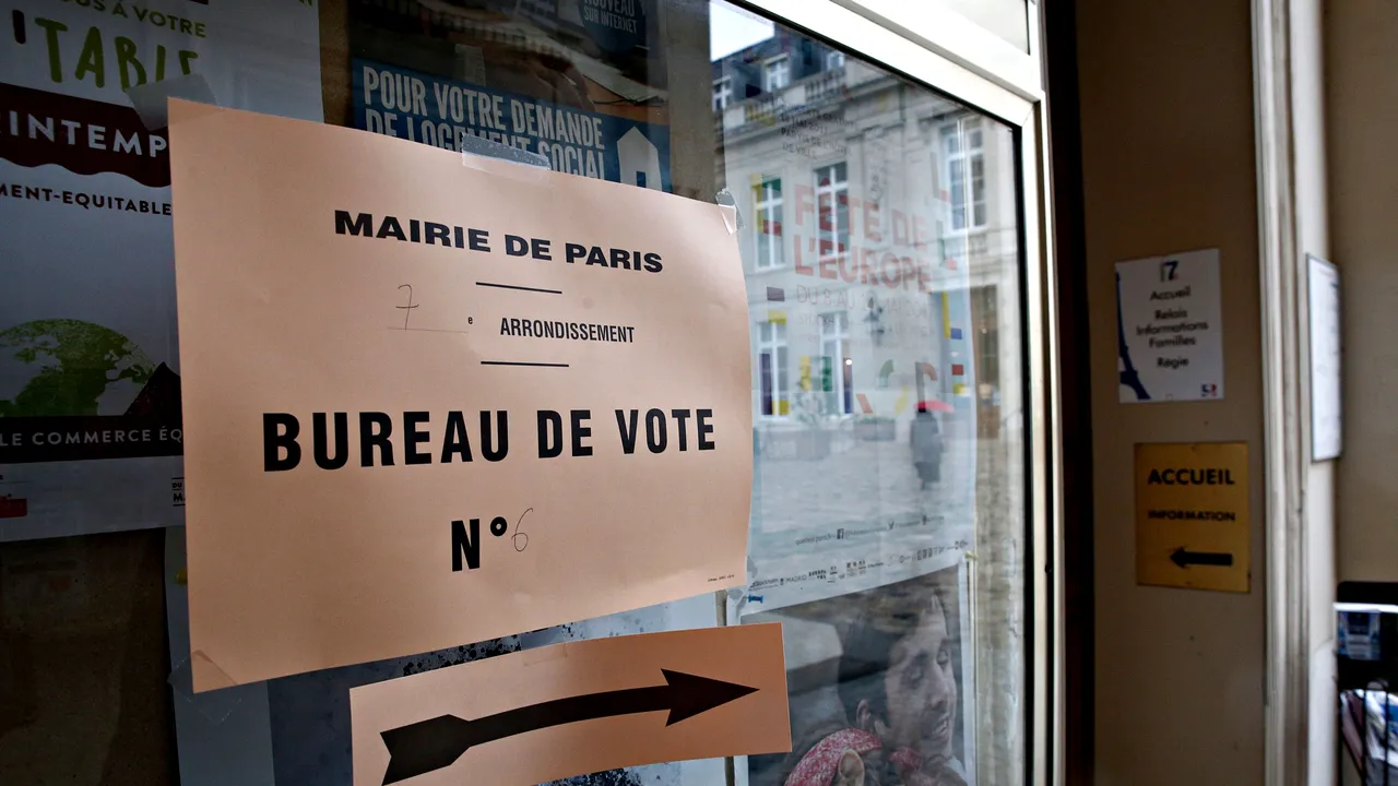 ALEGERI PARLAMENTARE FRANŢA Aproximativ 47 de milioane de cetăţeni francezi sunt aşteptaţi să voteze la alegerile parlamentare | Prezenţa la vot, sub nivelul din 2012