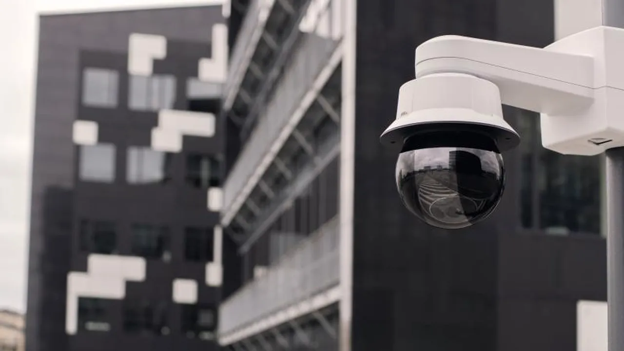 AXIS Q6318-LE - camera PTZ cu cel mai rapid zoom de pe piaţă