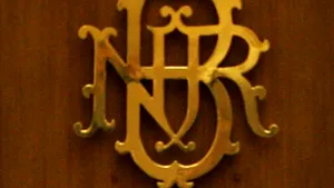 BNR pune în circulaţie o monedă din aur dedicată Tezaurului de la Hinova