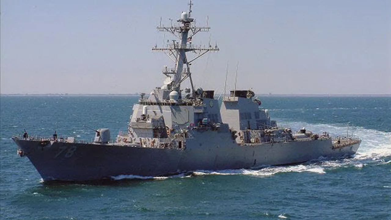 Un distrugător american ajunge duminică în Marea Neagră