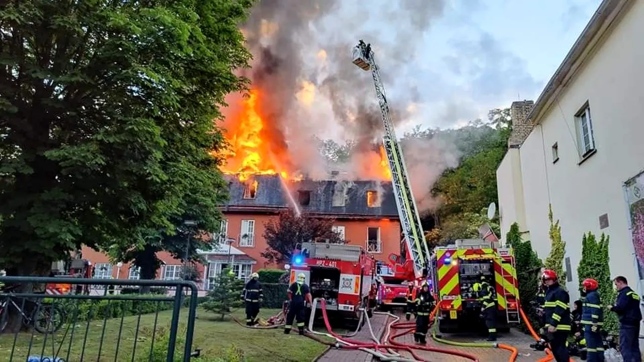 2 morţi şi 50 de răniţi într-un incendiu la un azil pentru bolnavi de Alzheimer de lângă Praga