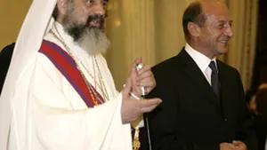 Băsescu, decorat cu Crucea Patriarhală