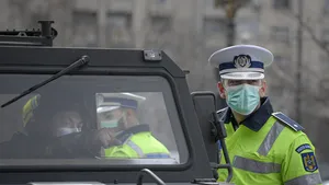Noile măsuri de combatere a pandemiei au adus şi mai multe amenzi. Poliţiştii au aplicat sancţiuni contravenţionale în valoare de 385 de mii de lei
