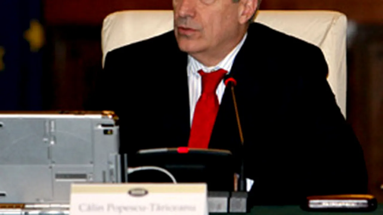 Vizitat la Guvern de fiul cel mic, Tăriceanu l-a invitat la şedinţa Cabinetului