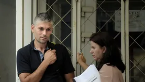 Prima reacţie a lui Răzvan Ştefănescu, şoferul maşinii anti-PSD, după ce poliţia a anunţat că îi clasează dosarul: Nu regret că am pus numerele. Dacă a fost abuz, să se afle cine e de vină