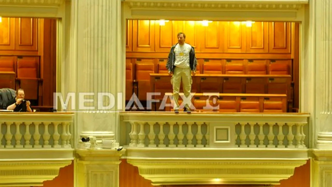 Ponta: Momentul decisiv pentru alianţa cu PNL, când Adrian Sobaru s-a aruncat în Parlament