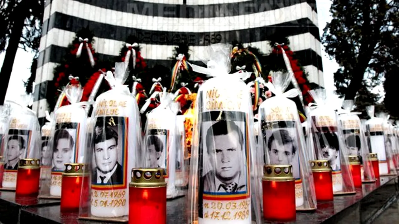 Comemorarea eroilor martiri de la Timişoara: Parastas şi coroane de flori pentru cei 111 oameni care au murit în urmă cu 23 de ani pentru libertate