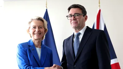 ECONOMIC UE cere Marii Britanii să majoreze tarifele pentru mașinile chinezești. Bruxelles-ul invocă riscul unor bariere comerciale