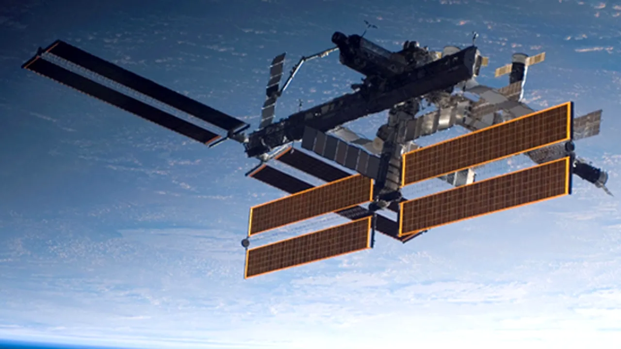 Naveta Atlantis s-a deconectat de la Staţia Spaţială Internaţională