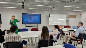 Sub 1% din tineri urmează studii postuniversitare, deși facultatea este mai ieftină față de media țărilor UE