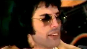 La 20 de ani de la moartea lui Freddie Mercury, Queen continuă să domine rock-ul mondial - VIDEO