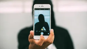 În Coreea de Sud, o aplicație urmărește în timp real persoanele acuzate de stalking. Cum funcționează sistemul