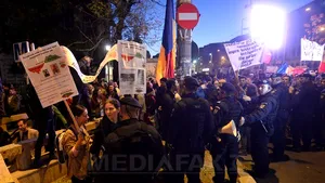 PROTEST faţă de proiectul de la Roşia Montană: Manifestanţia din Capitală s-a încheiat după aproape şase ore - FOTO