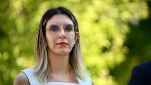 Diana Buzoianu anunță punerea din nou în funcțiune a panourilor fotovoltaice de la Ministerul Mediului. „Ani de zile doar adunau praf”