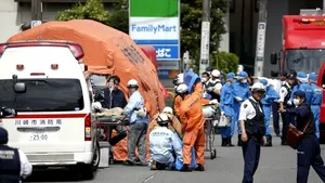Poliţist înjunghiat de mai multe ori în piept cu un cuţit de bucătărie, în Japonia