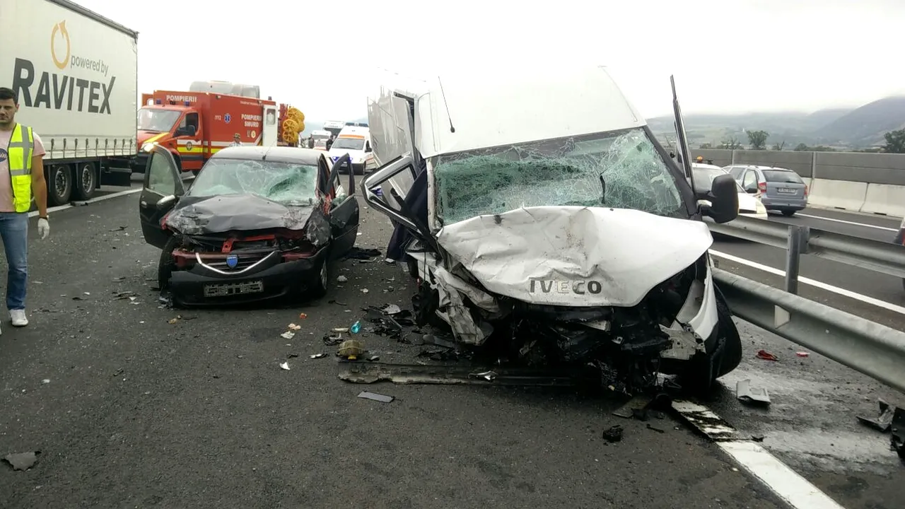 Patru morţi şi trei răniţi, în urma unui grav accident pe Autostrada A1, între Deva şi Orăştie | FOTO