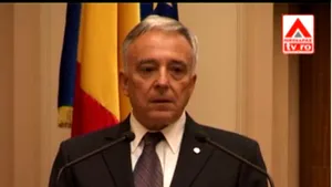 Isărescu: Când se vor întoarce din vacanţă, românii vor găsi dobânzi mai mici
