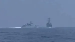 Incident extrem de grav în Strâmtoarea Taiwan. O navă de război chineză aproape a lovit un distrugător american