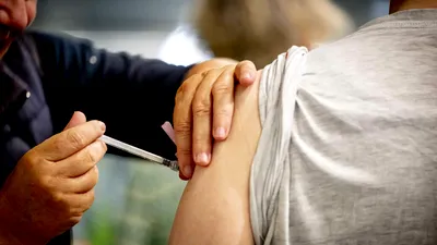 EXTERNE Administrația Trump retrage studiile privind siguranța vaccinului anti-Covid