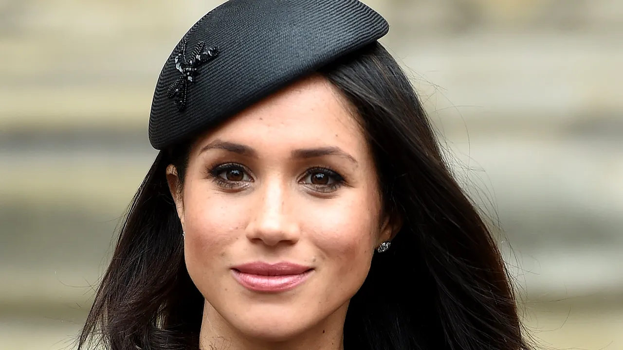 Ducesa Meghan de Sussex va lansa o colecţie de ţinute pentru birou. Ce va face cu banii care se vor strânge