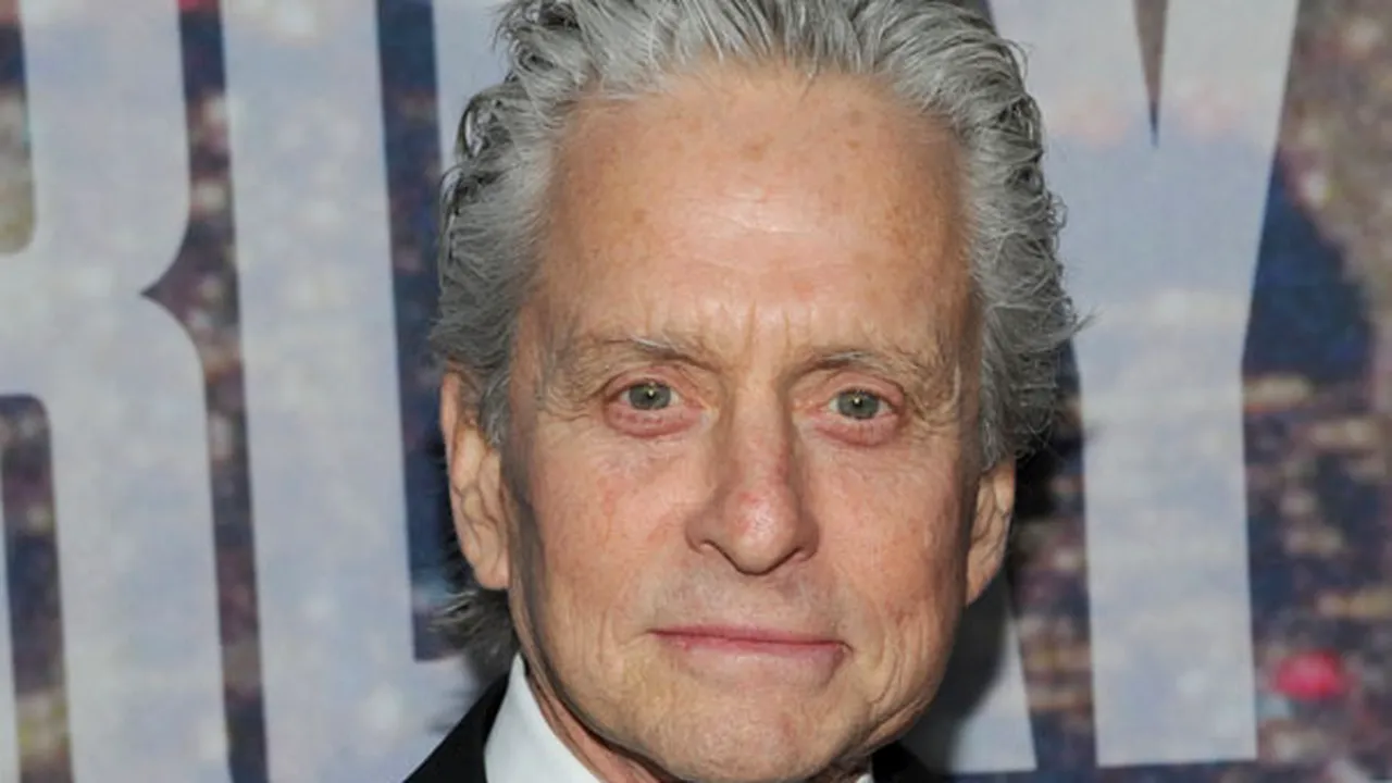 Michael Douglas îi avertizează pe politicienii de top să ia în serios problema armelor nucleare