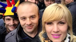 PMP: Cerem prelungirea votului în diaspora. Elena Udrea e la Paris şi nu reuşeşte să voteze - FOTO
