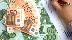 Avertizare din partea experţilor financiari: În timp ce clasa politică şi Guvernul se bat pe putere, numai 4 milioane de euro au intrat în România de la UE în primele trei luni din an