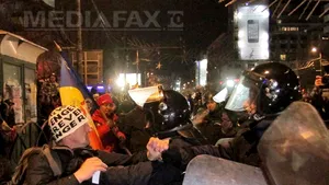 Oficialii explică investitorilor că protestele erau de aşteptat, dar nu vor fi derapaje electorale
