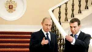 Putin va accepta să fie premier dacă Dmitri Medvedev va fi preşedinte