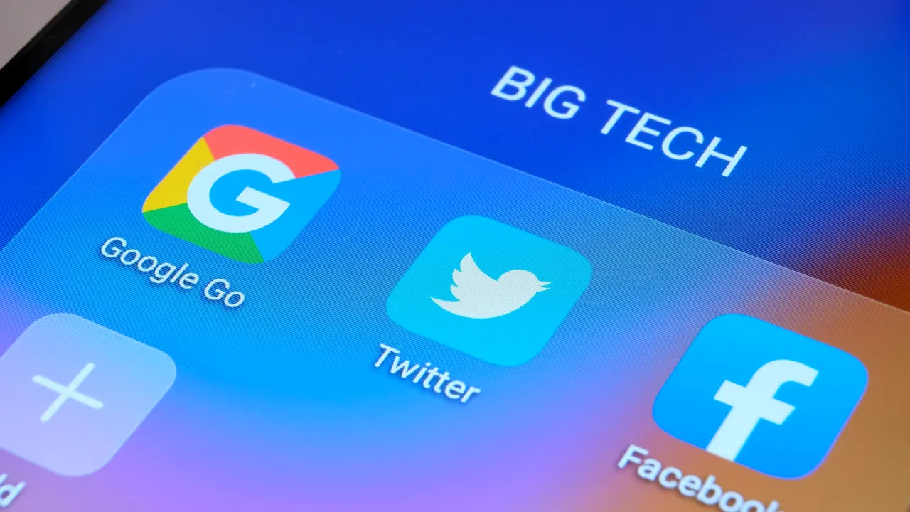 Lupta cu dezinformarea. Australia va obliga companiile de social media să dezvăluie identitatea conturilor ce postează materiale false şi defăimătoare