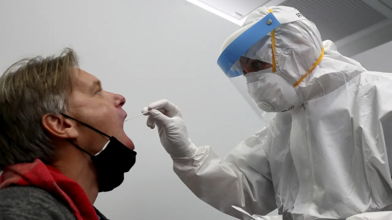 Cehia a început campania de testare gratuită a populaţiei