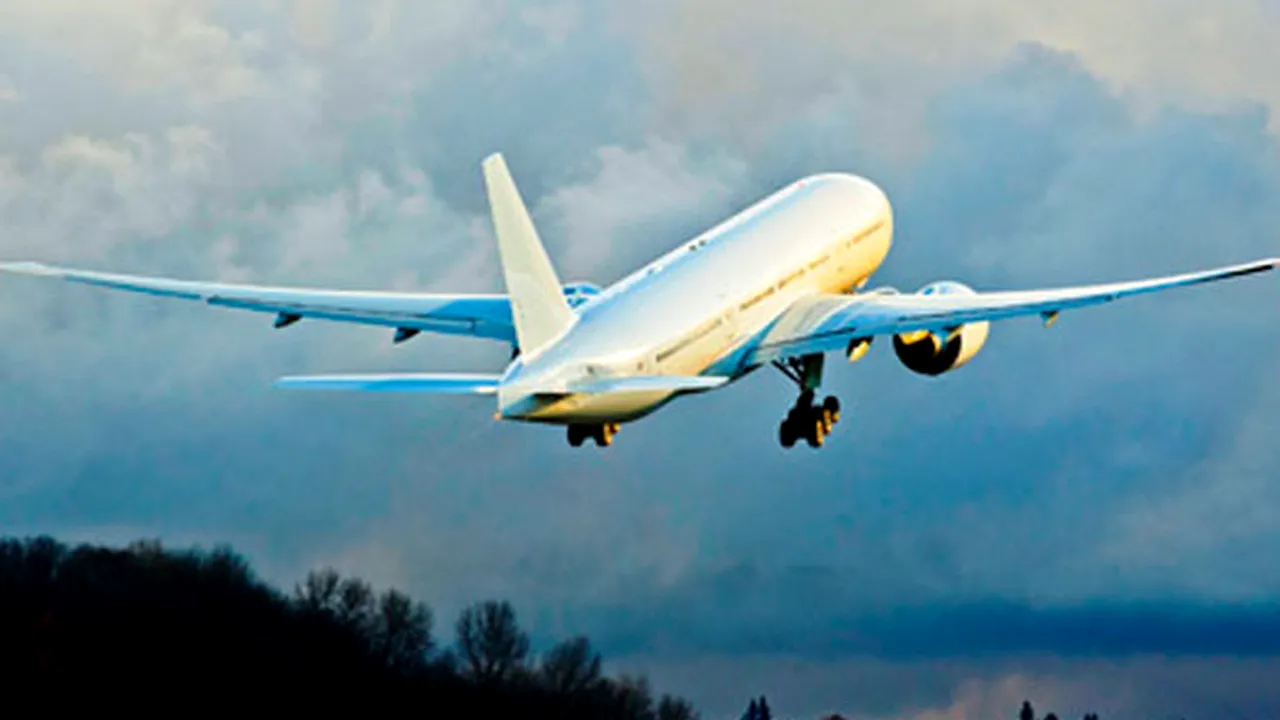 Un avion al companiei KLM, nevoit să aterizeze la Cairo din cauza unei alerte false cu bombă
