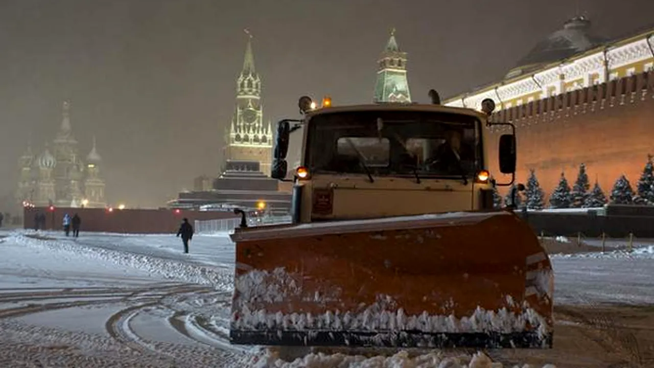 Moscova, afectată de cele mai importante ninsori înregistrate în noiembrie în ultimii 50 de ani - GALERIE FOTO