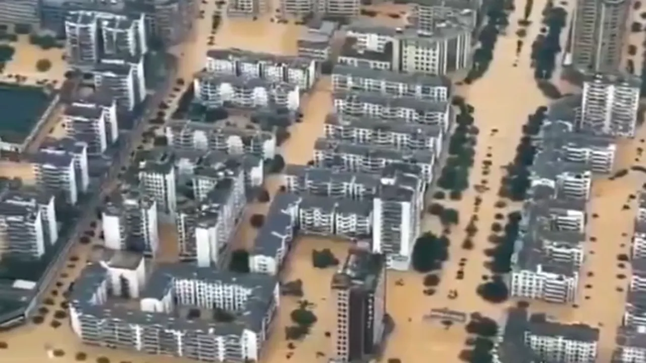 Inundații de proporții în China. Au fost evacuați zeci de mii de locuitori