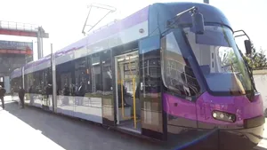 Clujul va avea 24 de tramvaie noi, ultramoderne. Sunt produse la Arad şi costă 48 milioane euro. FOTO