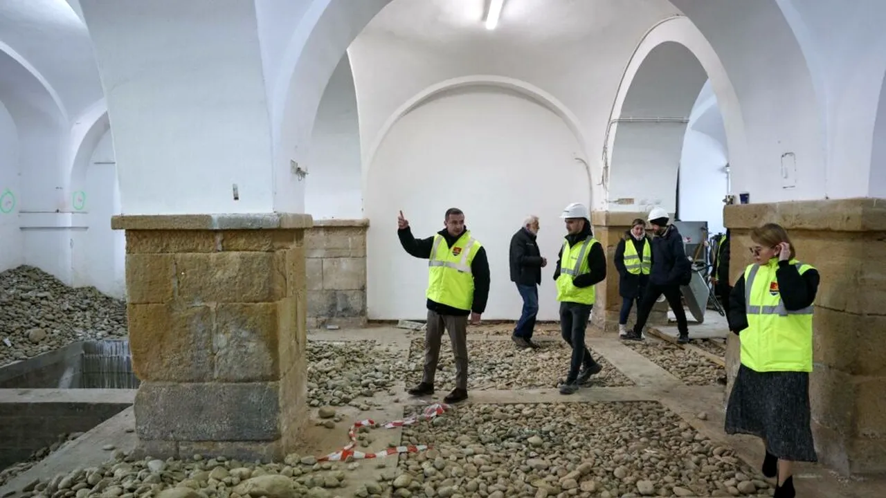 Descoperiri arheologice importante la Castelul Huniade: ziduri din vremea lui Iancu de Hunedoara și regelui Carol Robert de Anjou