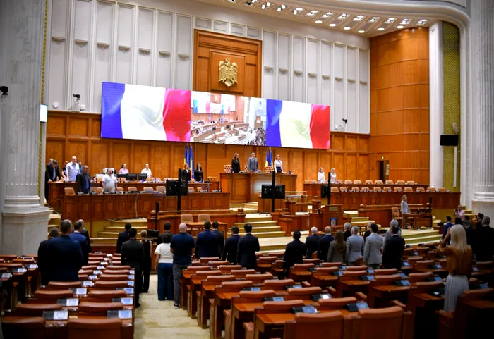 POLITIC Parlamentarii, chemați din vacanță pentru PNRR și SAFE. Primul aviz pentru păstrarea TVA de 9% la locuințe până la 1 octombrie