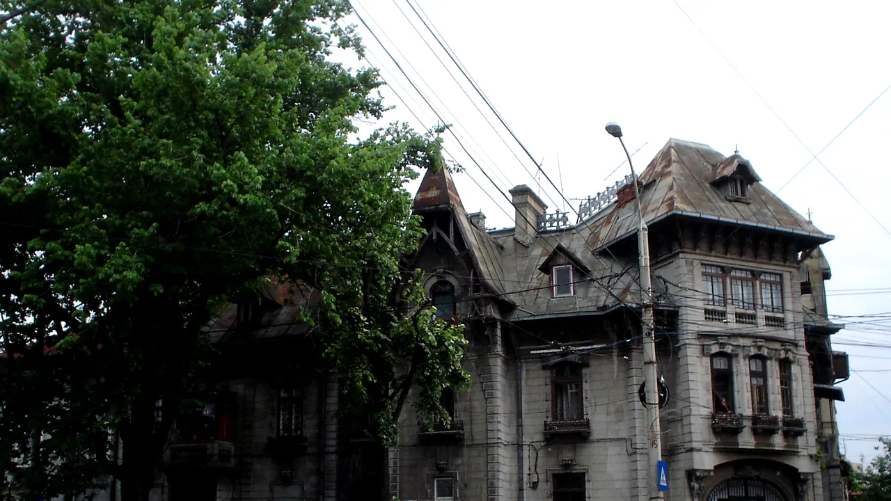 Investiţiile în renovarea clădirilor istorice din Bucureşti au depăşit 100 milioane euro 