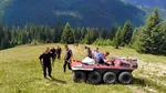 Intervenție de salvare extrem de dificilă în Suceava. Convoi umanitar pentru ciobanii izolați la o stână
