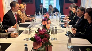 Hurezeanu a vorbit cu omologul său olandez despre tezaurul dacic furat, la conferinţa de la München