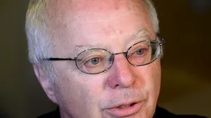 Scriitorul Alain Berenboom: În România, situaţia minorităţilor este mai complicată decât în Belgia