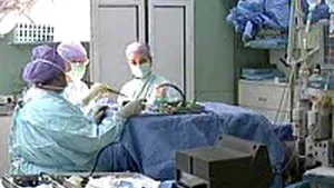 Premieră medicală la Iaşi: Un bărbat a primit un şold nou