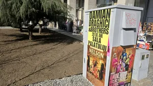 Ciucu, atac la artiștii promovați prin postere ilegale în Capitală: Ar trebui să îi încerce un sentiment de jenă