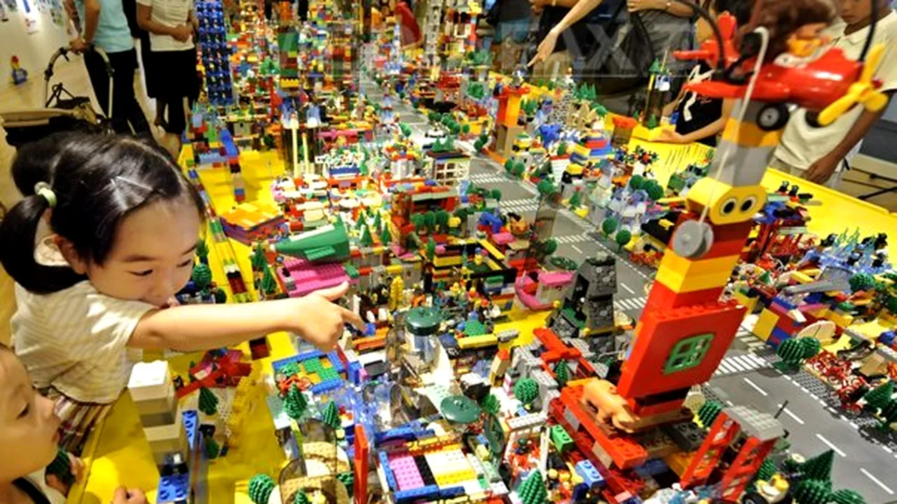 Lego dezvăluie noile figurine cu dizabilităţi, după o campanie online - FOTO