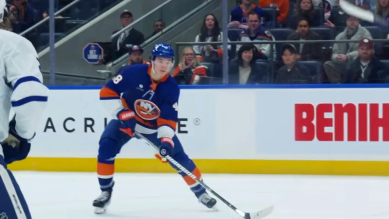 Record egalat în liga nord-americană de hochei pe gheață de un jucător de 18 ani