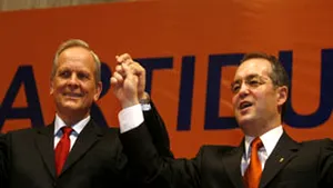 PD şi PLD au aprobat în unanimitate comasarea prin absorbţie a celor două partide