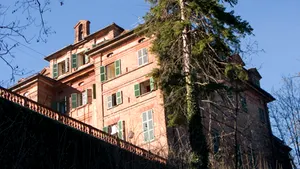 Castelul Carlei Bruni-Sarkozy, vândut unui şeic arab